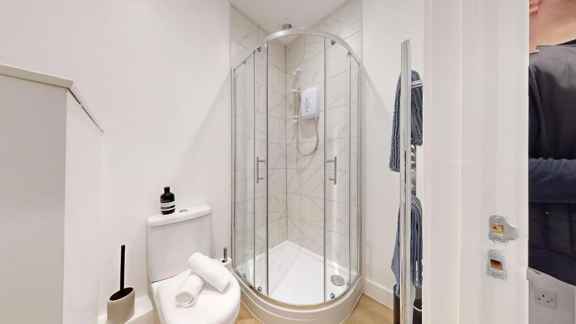 Spacious One Bedroom | Wifi Cardiff Velká Británie