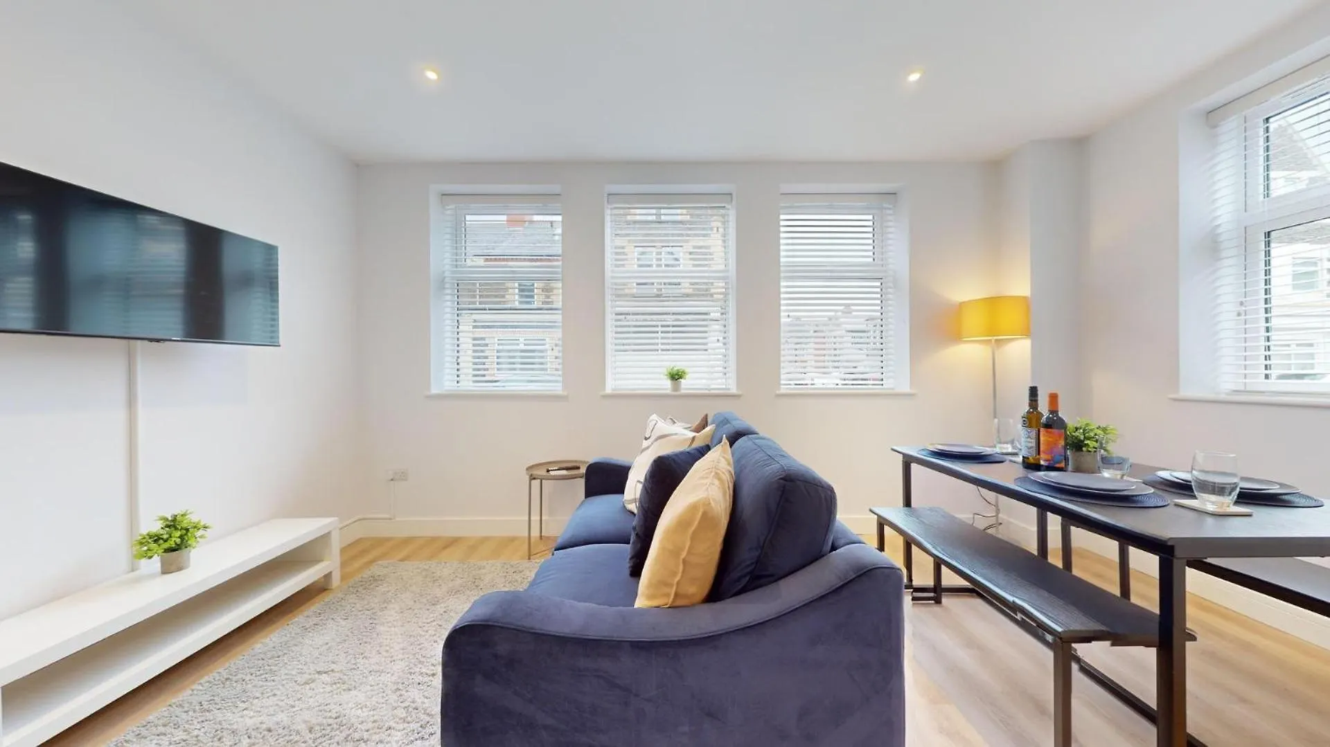 Spacious One Bedroom | Wifi Cardiff