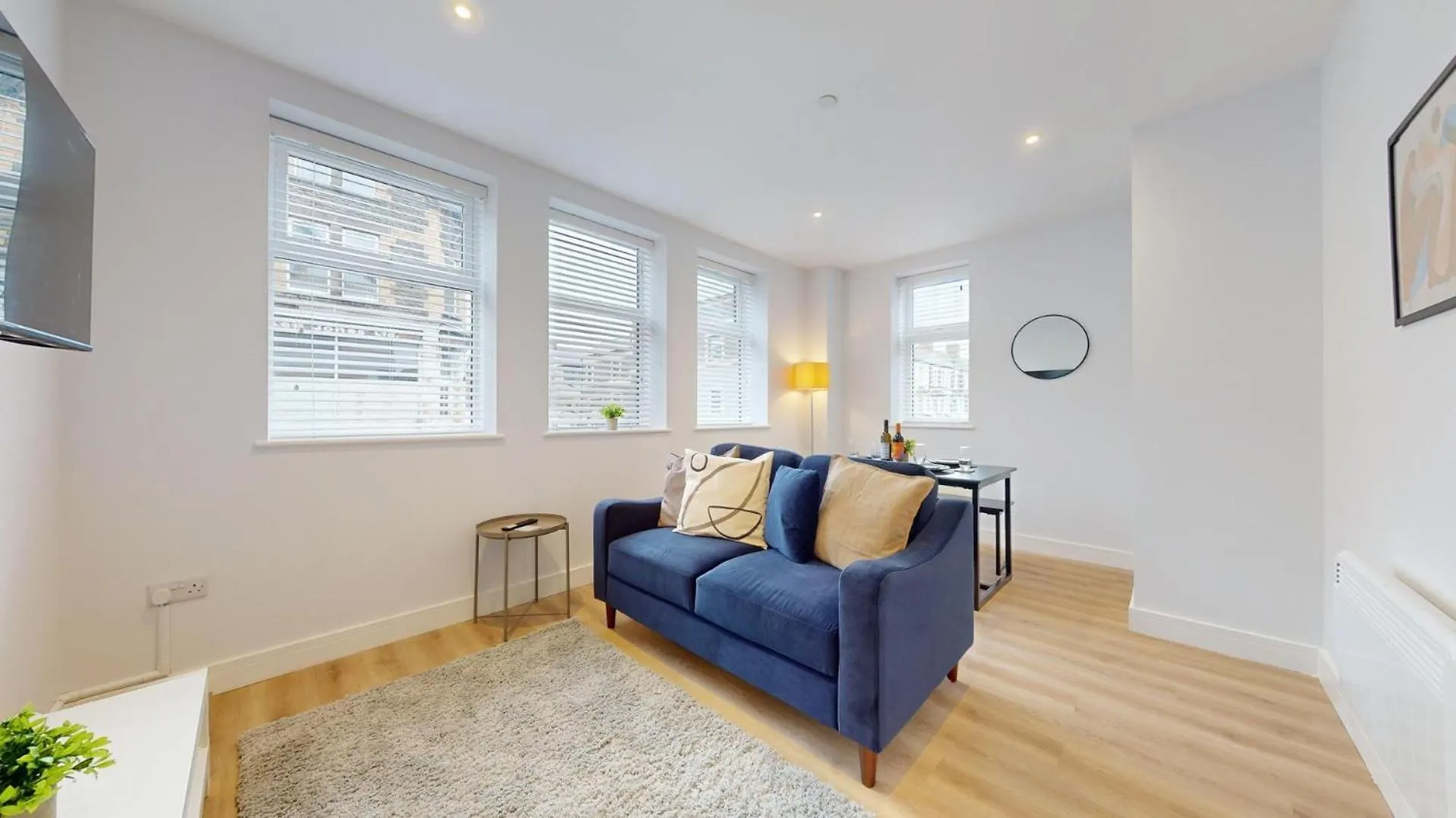 Spacious One Bedroom | Wifi Cardiff 0*,