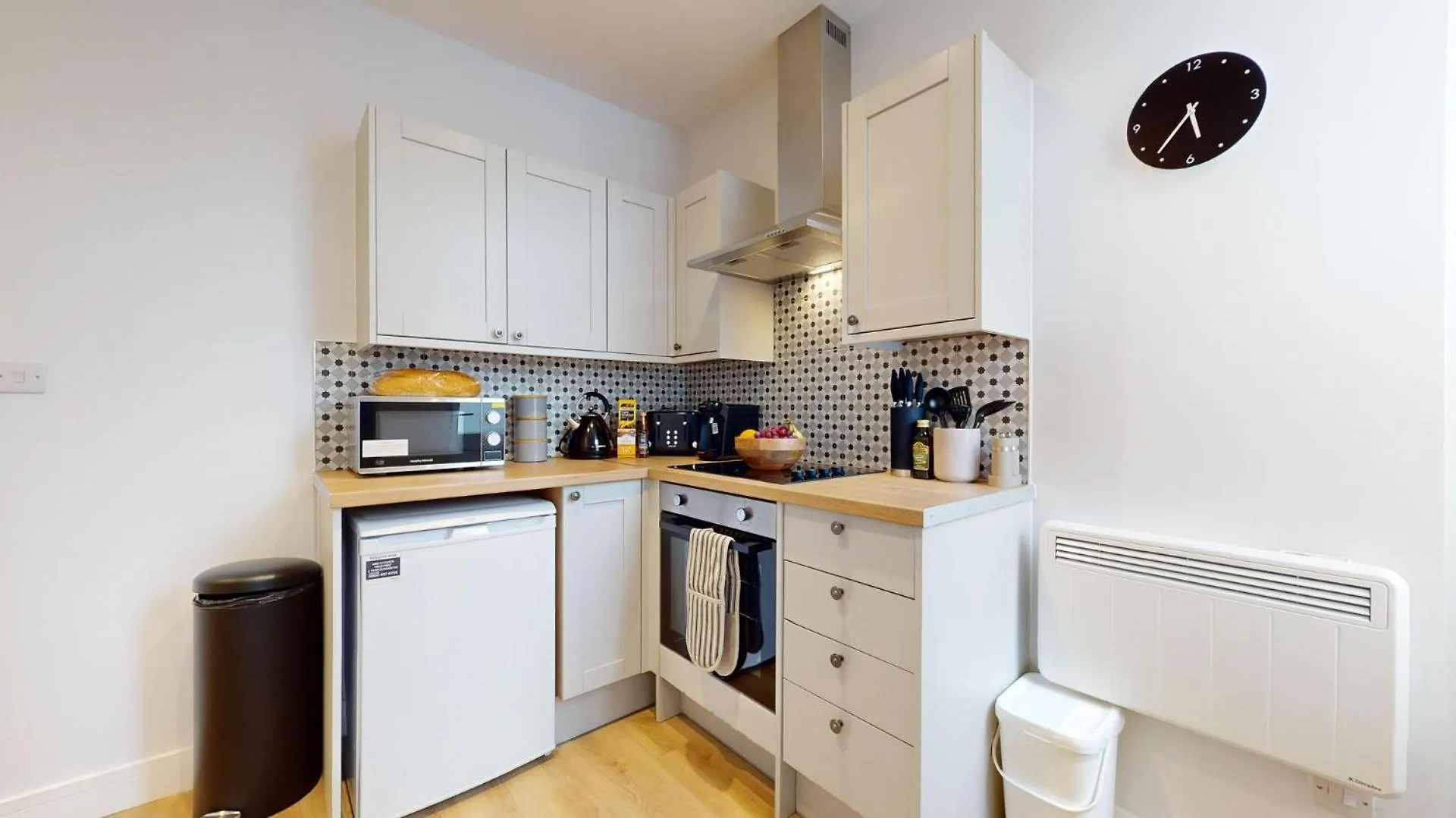 Spacious One Bedroom | Wifi Cardiff